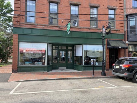 Highly Visible Retail/Office Space