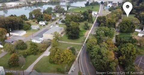 Knoxville Land in Sevier District