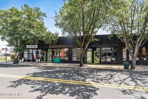 Prime Commercial Space, Long Branch