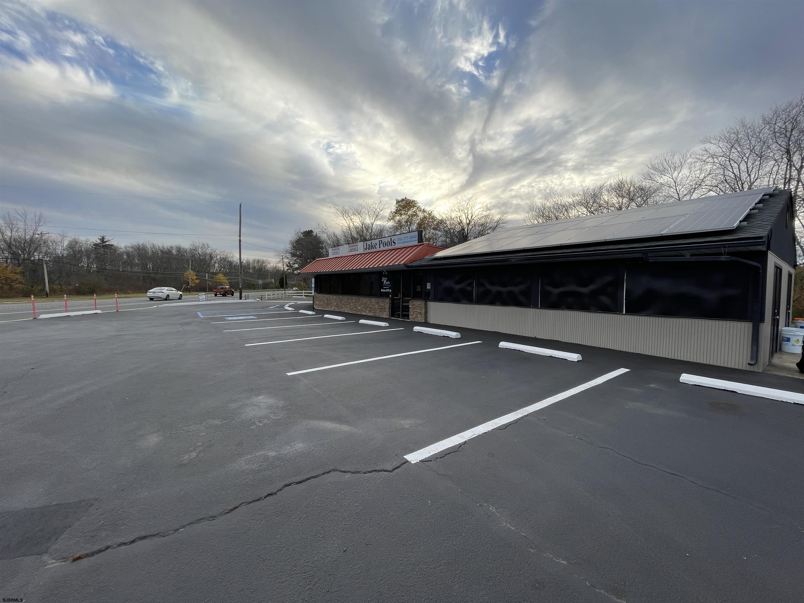 Versatile Commercial Space in Hammonton