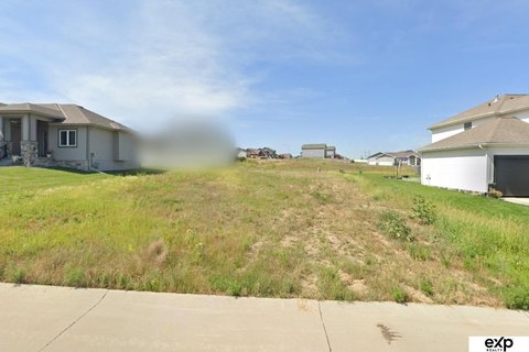 LAND - Omaha, NE