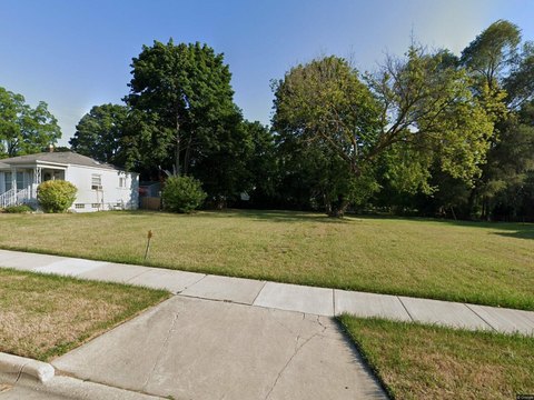 Residential Land in Pontiac, MI