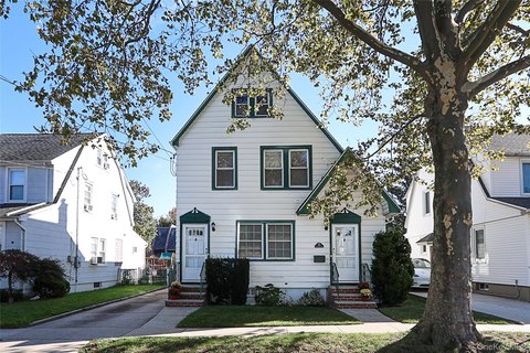 Two-Family Duplex in Williston Park
