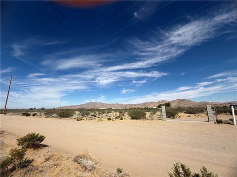 Land, Lucerne Valley, CA