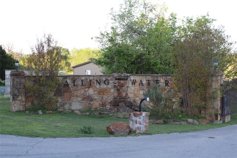 Scenic 1-Acre Lot in Glen Rose