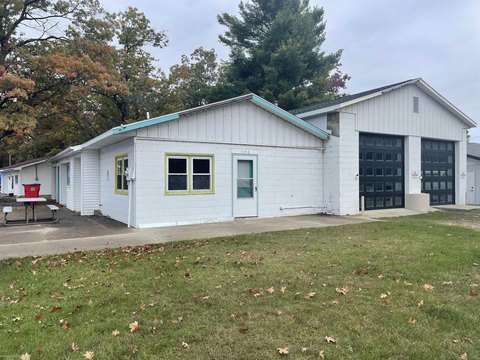 Flex Space with Insulated Garage Doors