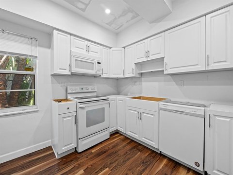 Fort Lauderdale Triplex Investment Opportunity