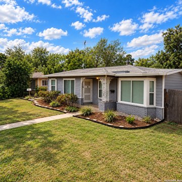 2-Unit Duplex with Carport
