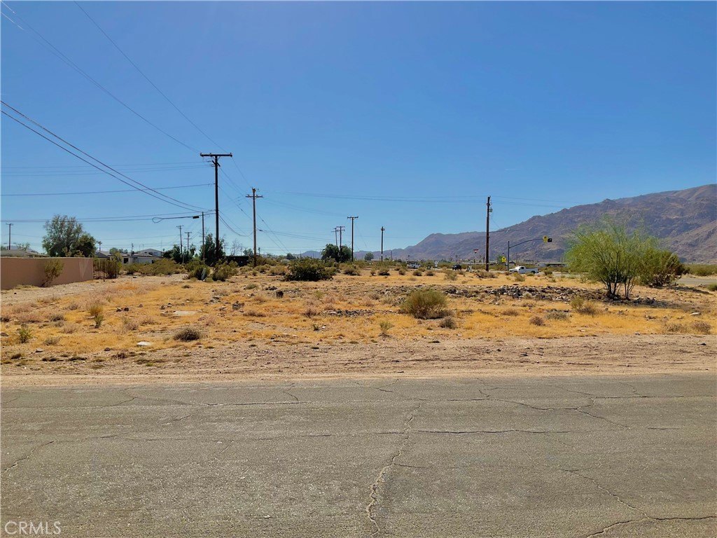 Prime Corner Lot Near Joshua Tree