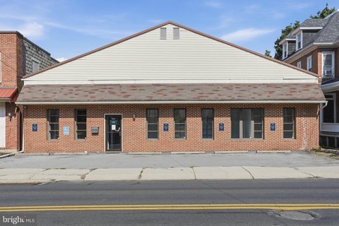 Remodeled Storefront with Rear Garage