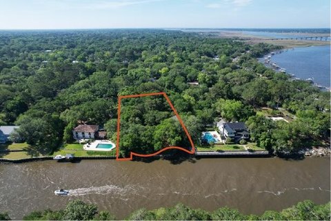 Waterfront Lot in Charleston