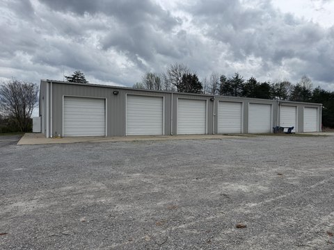 Commercial Building Near Jamestown Marina
