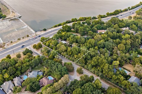 Land, Dallas, TX