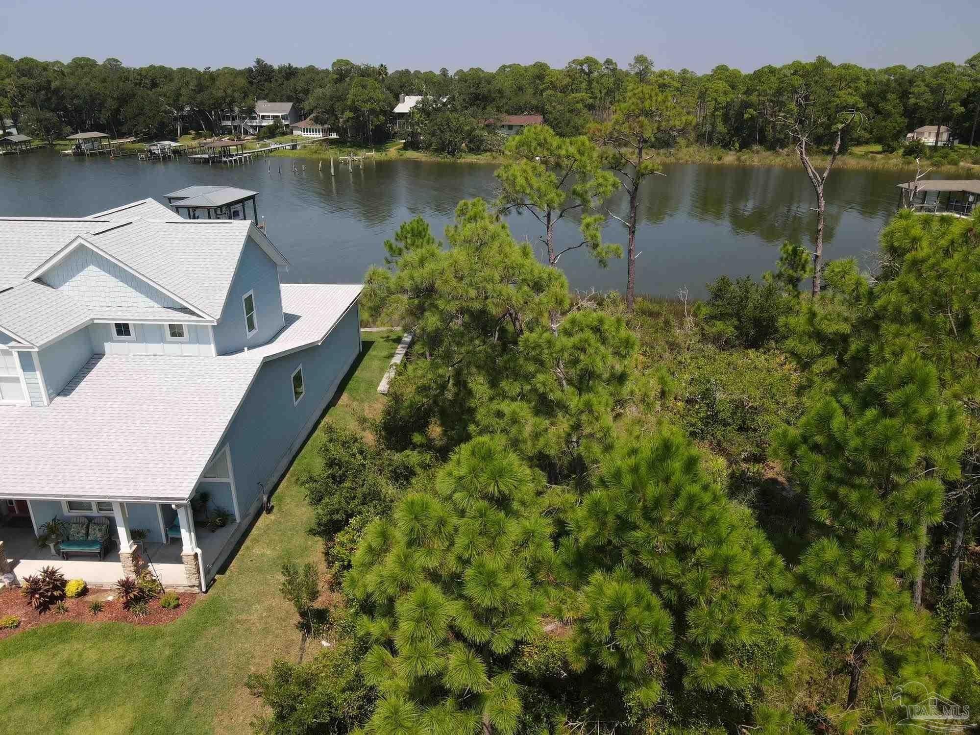 Waterfront Lot on Innerarity Island