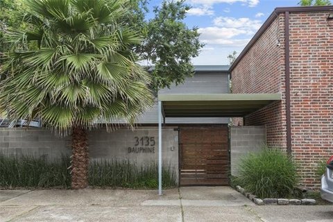 New Orleans Apartment Complex