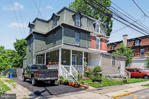 Updated Twin Home with Deck