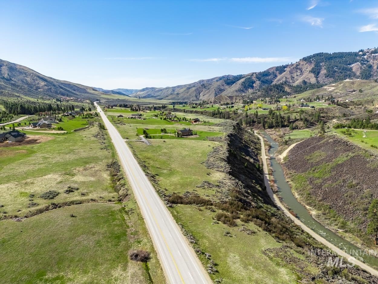 Land Near Robie Creek