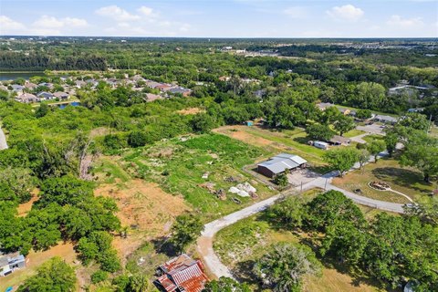 Spacious Ruskin Lot with Barn
