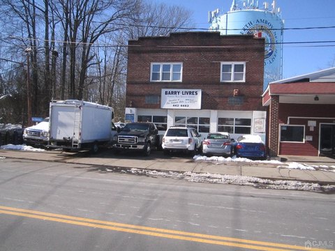 Established Garage in Perth Amboy