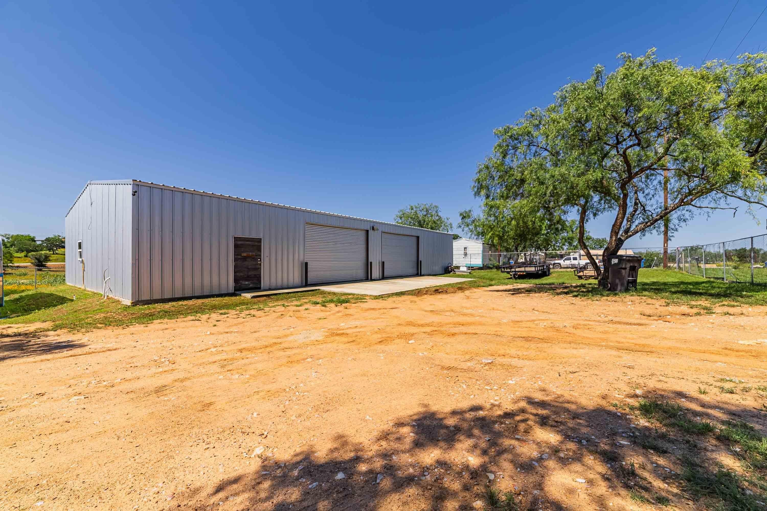 Kingsland Commercial Property with Home