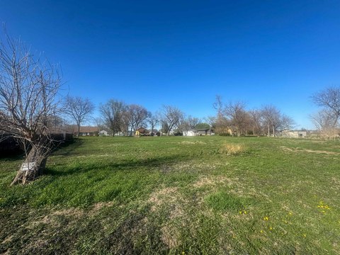 Residential Land in Dakota City