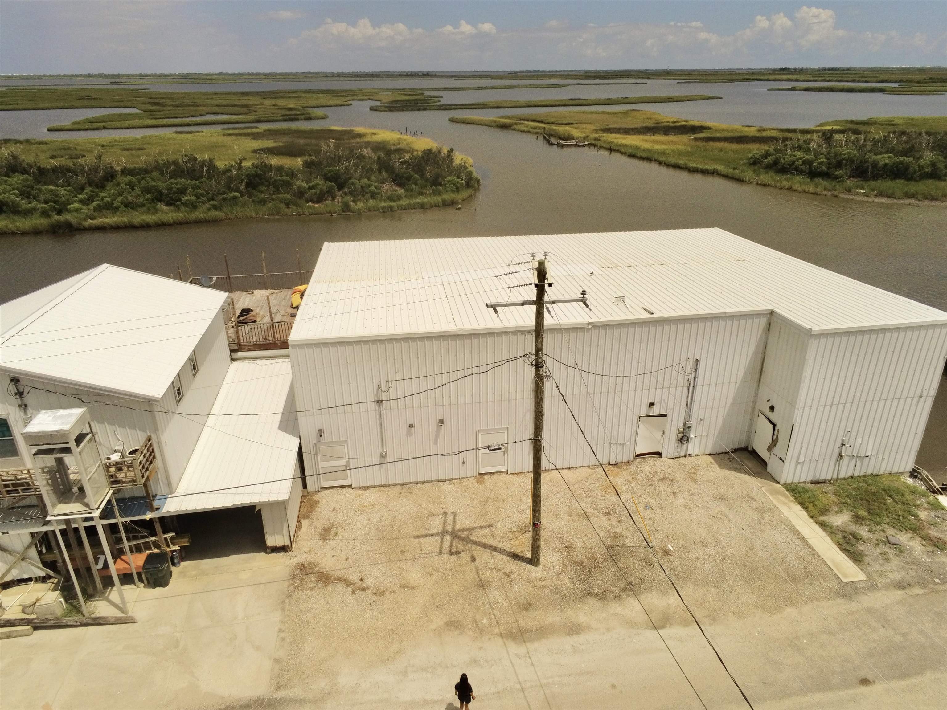 Dulac Boat Shed with Lifts