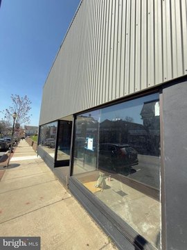 Mixed-Use Storefront and Apartments