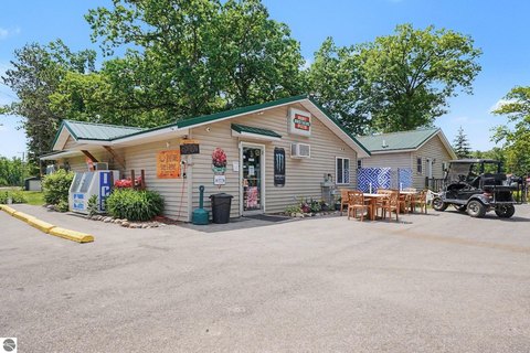 Lakefront Resort and Retail Property