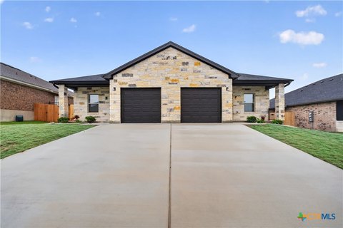 New Duplex in Heritage Place