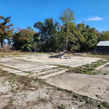 Vacant Lot in Downtown Houma