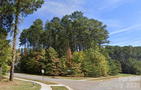 Residential Lot in Forest Glen