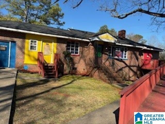 Versatile Commercial Building in Hueytown