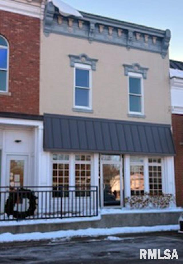 Commercial Building in TIF District