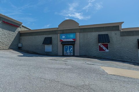 Versatile Flex Space on Parkway