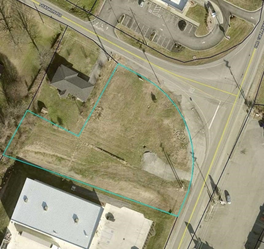 Retail Lot Near Dollar General