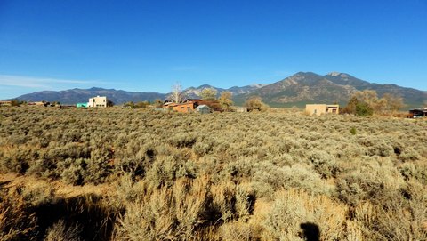 Taos Land with Views