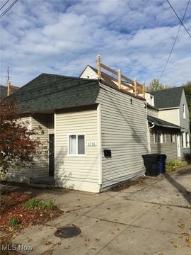 Duplex Near Detroit Shoreway
