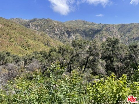 LAND - Malibu, CA