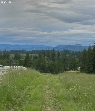 Creswell Land with Views