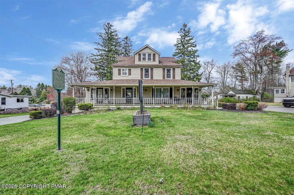 5119 Pocono Crst Rd, Pocono Pines, PA 18350