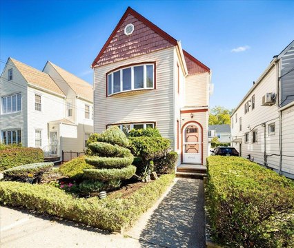 Two-Family Duplex with Six Bedrooms