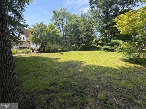 LAND - ALDAN, PA
