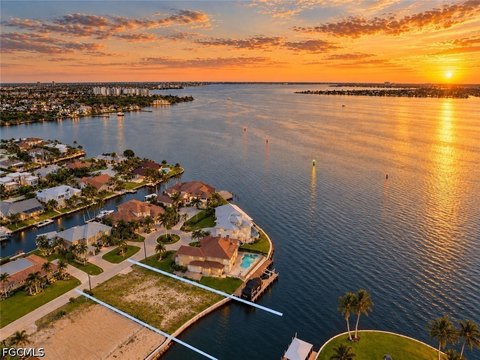 Waterfront Land with Deepwater Dockage