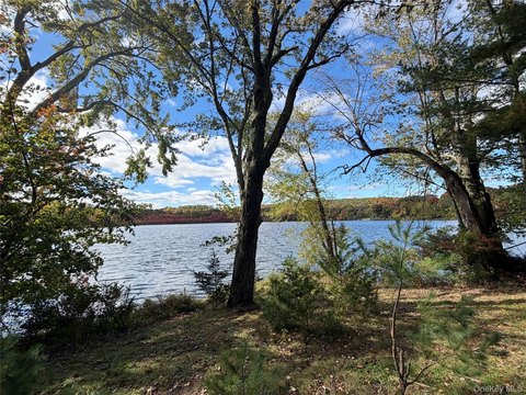 Land, Monroe, NY