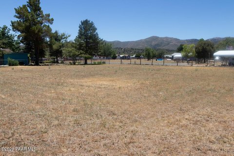 LAND - Peeples Valley, AZ