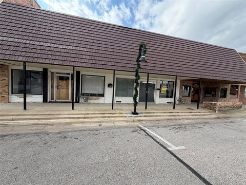 Renovated Restaurant Building with Kitchen