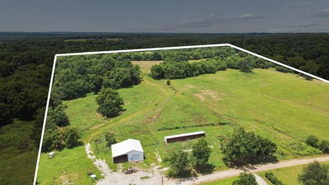 LAND - Stockton, MO