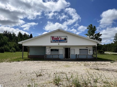 Versatile Former Convenience Store
