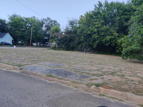 Corner Lot in Palestine, TX