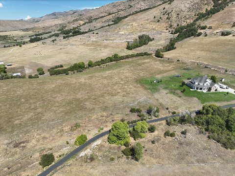 Land, Cove, UT